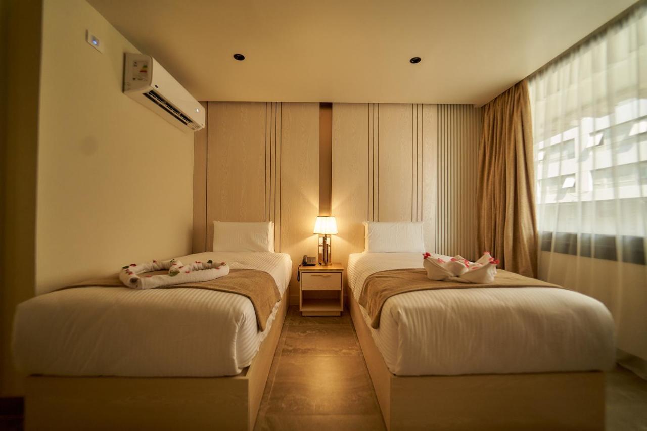 Gold'S Pyramids Hotel Al Kawm al Akhdar Exterior photo